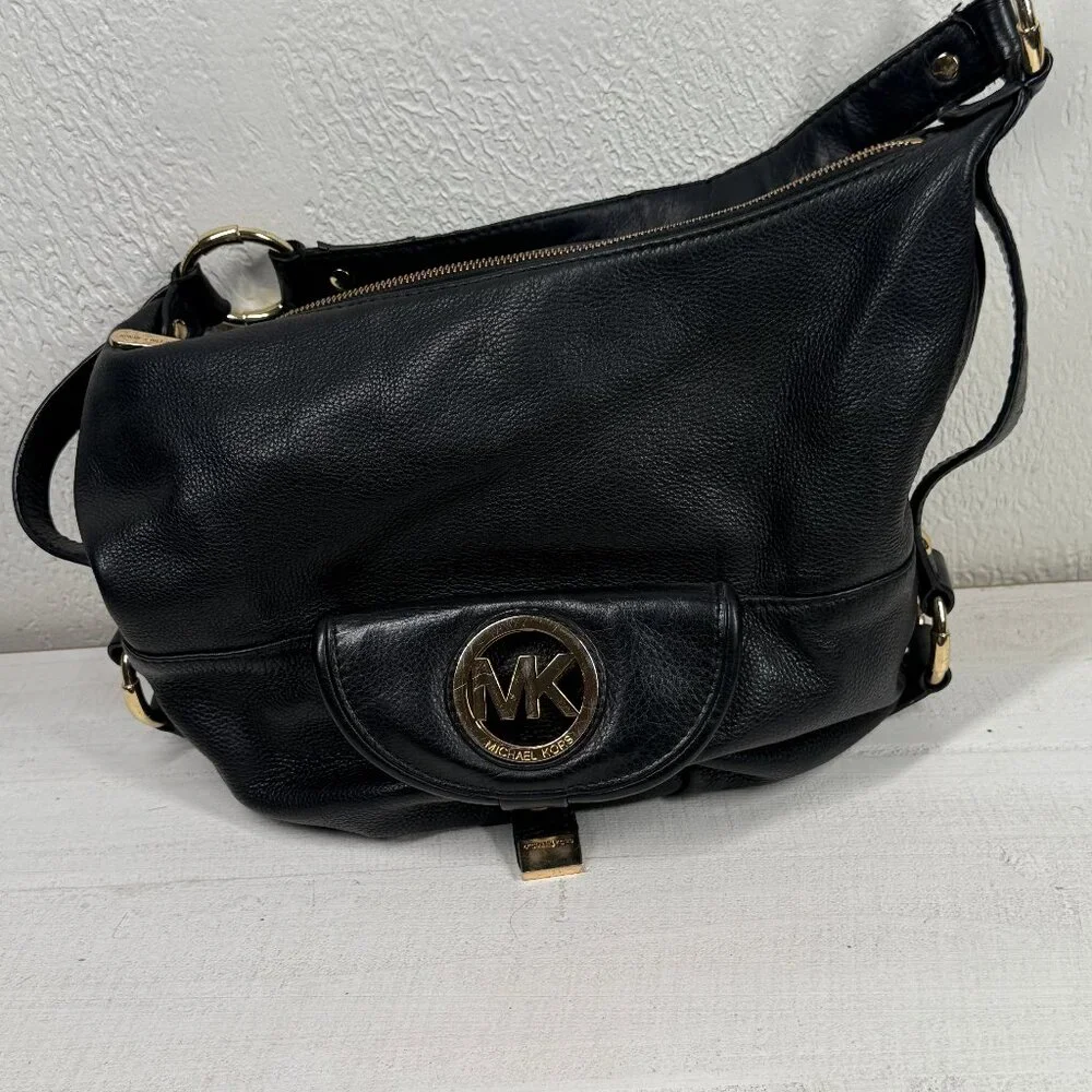 Michael Kors Black Leather Hobo Shoulder Bag Gold MK Logo Zip Top Medium